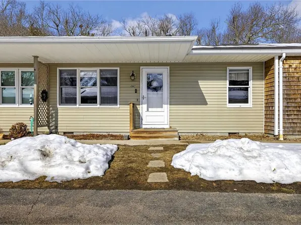 24 Castle Rock Dr #C, Charlestown, RI 02813