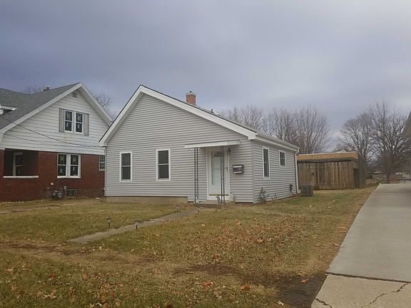 3rd image of 815 Jefferson St
