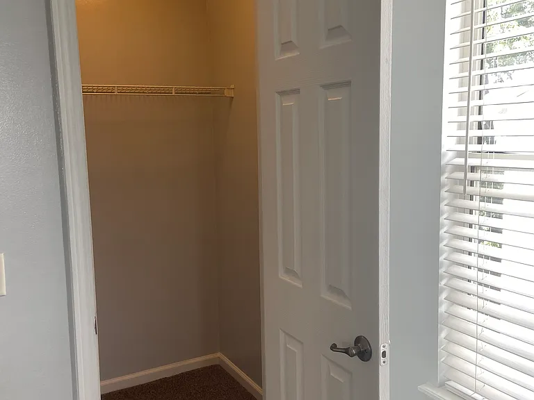 561 Upper 8th Ave S — Photo 20