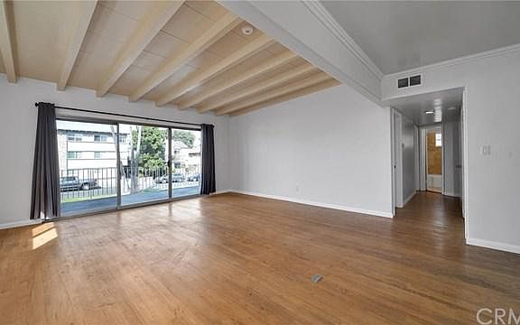 3rd image of 1440 Manhattan Beach Blvd APT D