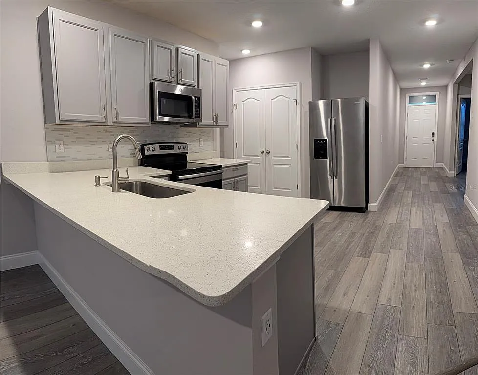 3 bed, 2.0 bath, 1426 sqft, $1,800 — Photo 4