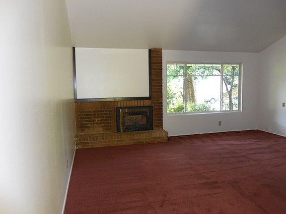 Living Room with Gas Fireplace