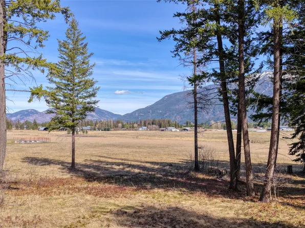 250 Patriots Ln, Columbia Falls, MT 59912