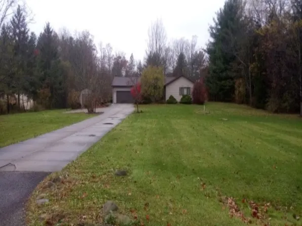 3686 Whitethorn Cir, Richfield, OH 44286