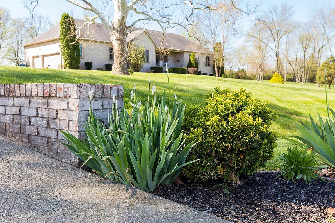 7504 Abbott Glen Dr, Crestwood, KY 40014 Zillow