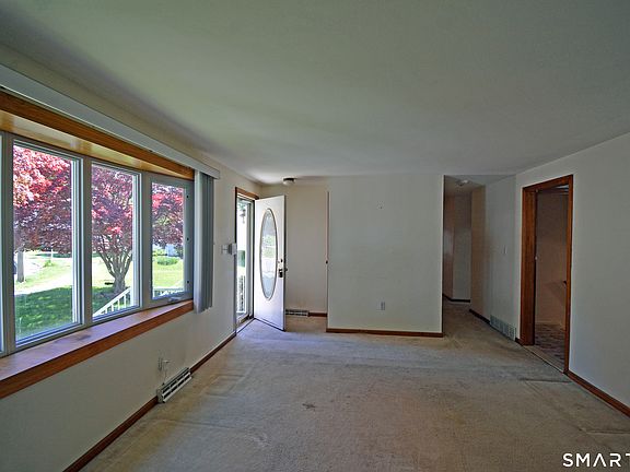 4th image of 45 Dennis Circle