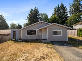 7284 E Collins Rd, Pt Orchard, WA 98366