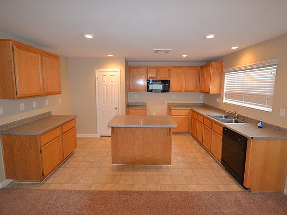 3rd image of 1152 Golden Apple St