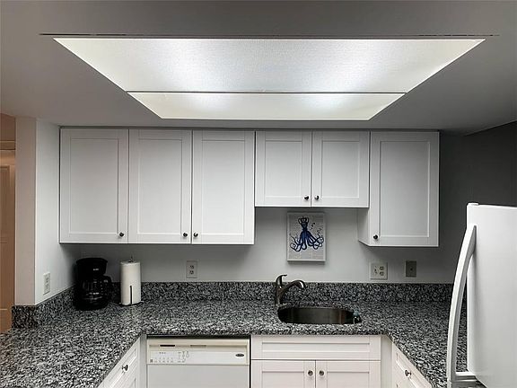 2nd image of 808 Cape Coral Pkwy W APT 202