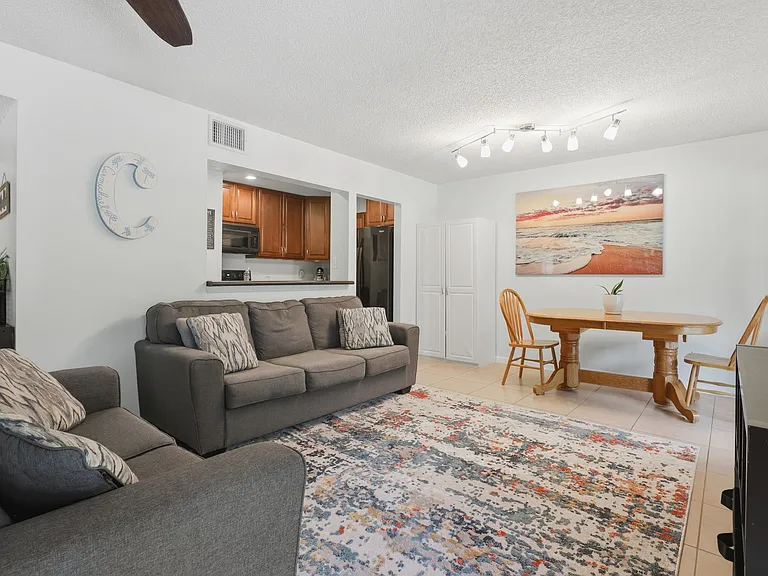 140 Orchid Woods Ct #1-13B — Photo 8