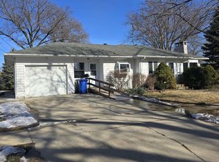 1705 Owen St, Charles City, IA 50616