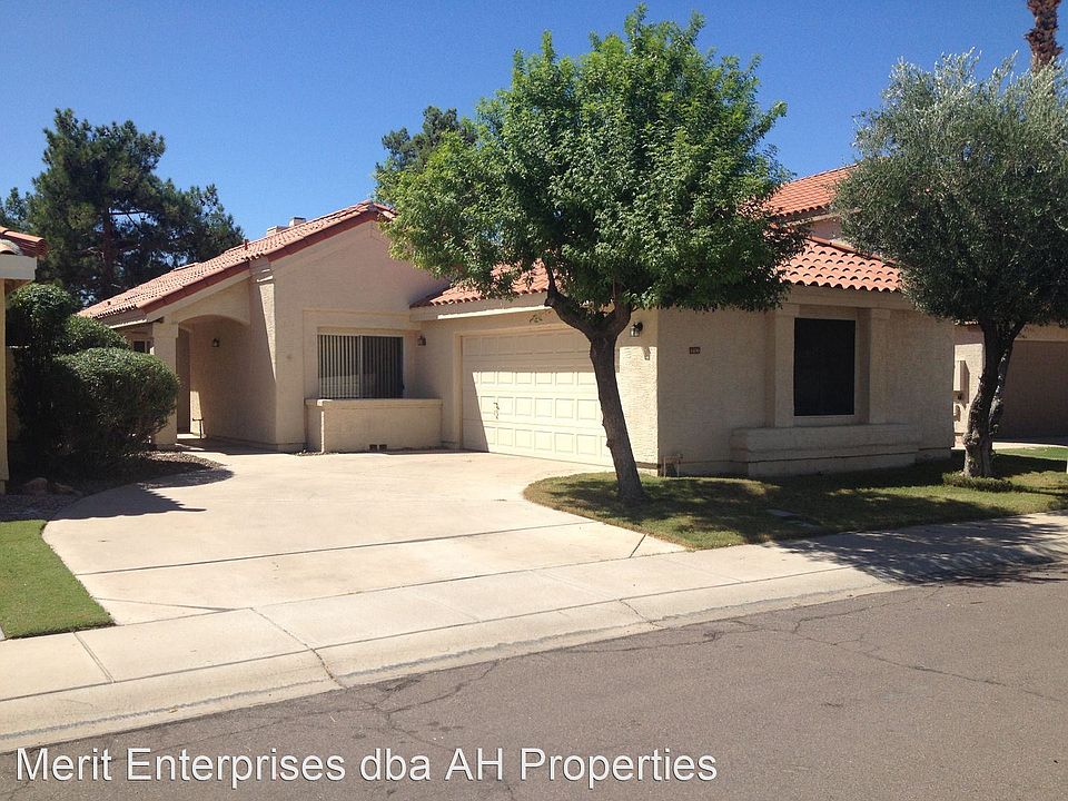 1st image of 1406 N Hillsborough Dr