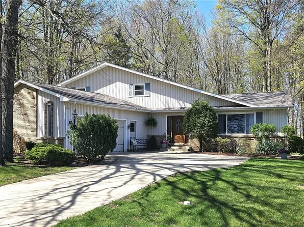 14296 Wilma Dr, Strongsville, OH 44136