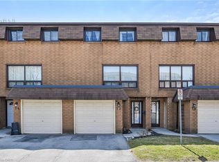 444 Stone Church Rd W #T3, Hamilton, ON L9B1R1