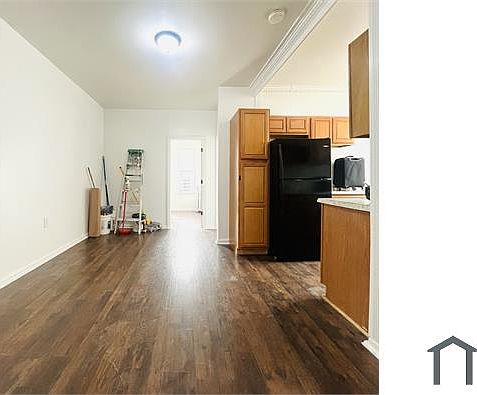 2nd image of 148 Rockaway Pkwy APT 2R