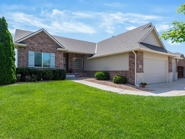 812 N Fairoaks Pl, Andover, KS 67002