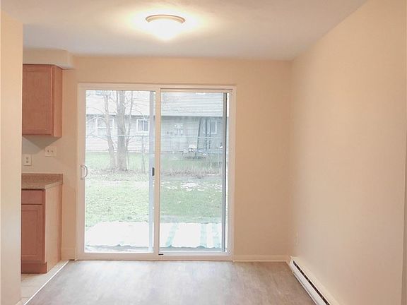 4th image of 3840 Hensill Ct