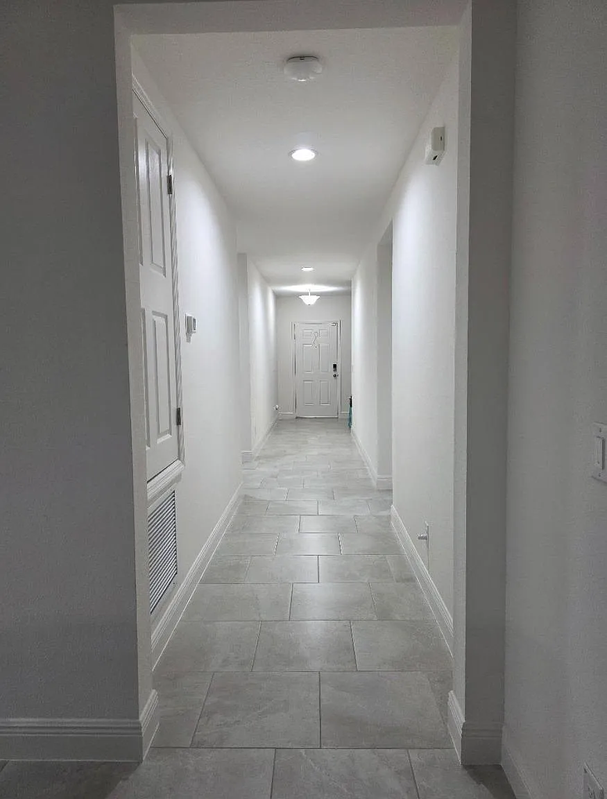 4 bed, 2.0 bath, 2100 sqft, $2,400 — Photo 2