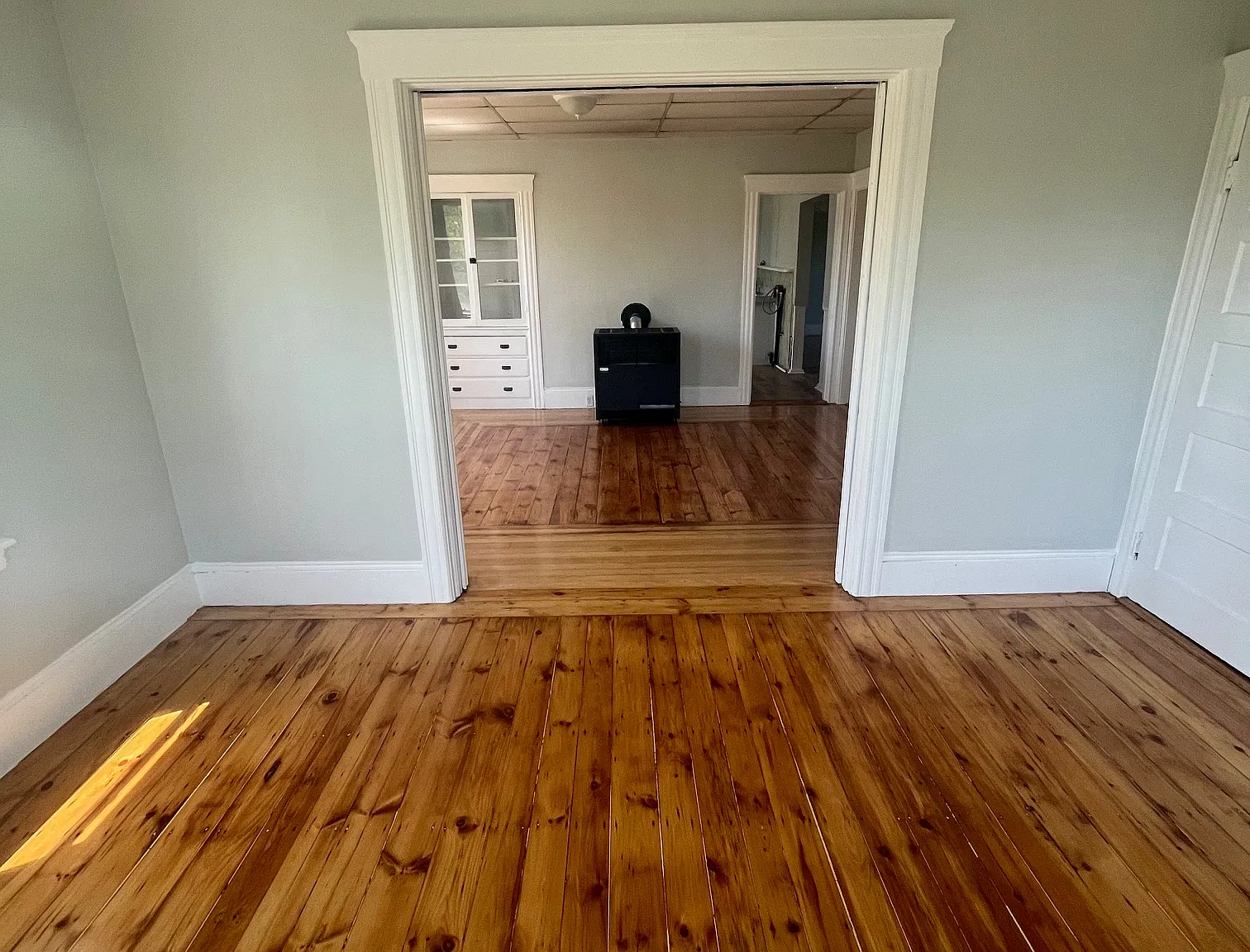 2 bed, $1,900 — Photo 4