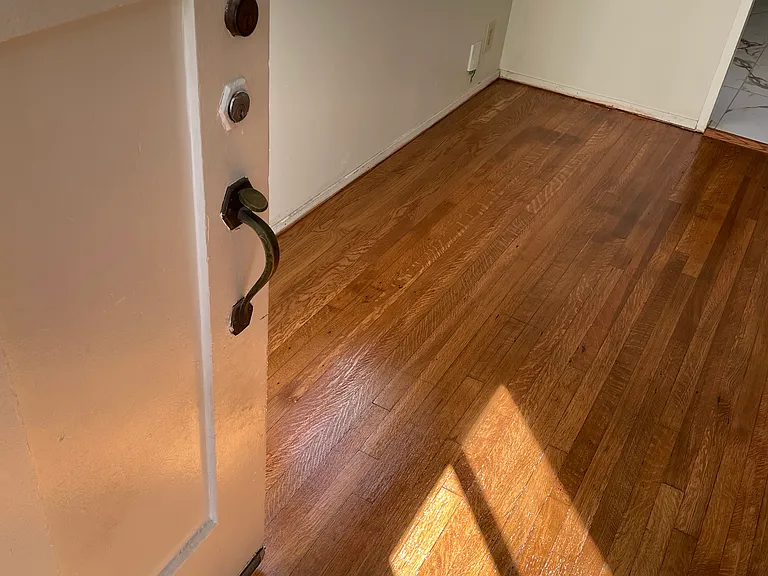 1608 Avalon St — Photo 7