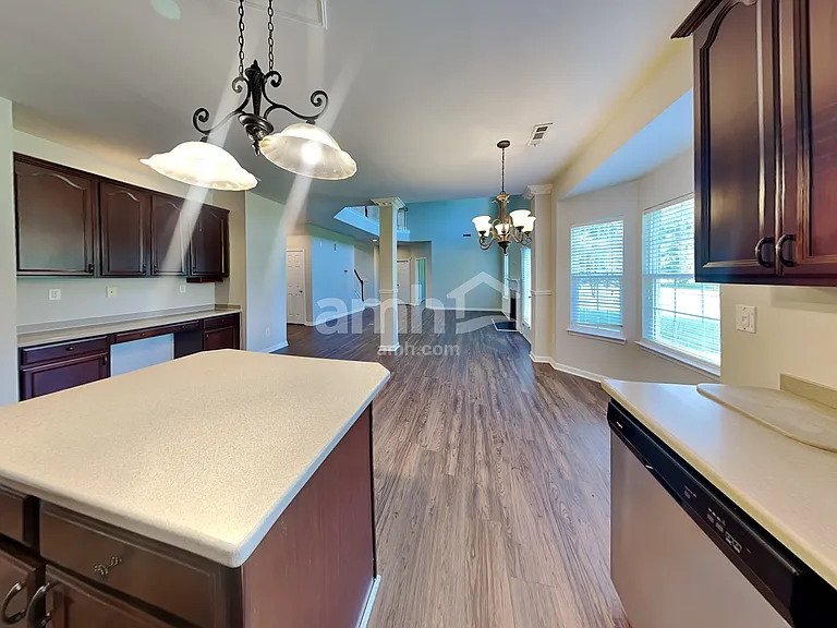 5716 Parkstone Dr — Photo 4