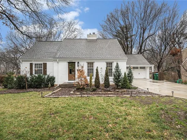 8004 Lee Blvd, Leawood, KS 66206