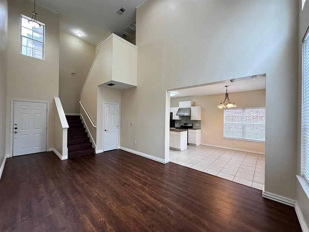3 bed, 2.5 bath, 1546 sqft, $2,545 — Photo 4
