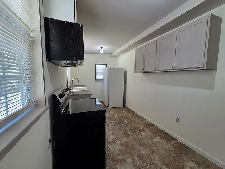 22884 Oakmont Dr — Photo 17