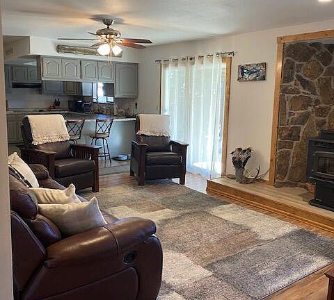 4th image of 2650 Delagua St