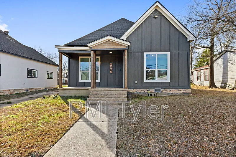 3 bed, 2.0 bath, 1396 sqft, $1,775 — Photo 4