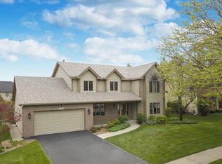 3911 Parador Dr, Naperville, IL 60564