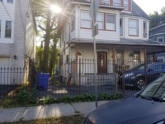 3rd image of 872-874 S 15th St