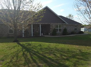 11086 Hillside Ln, Neosho, MO 64850