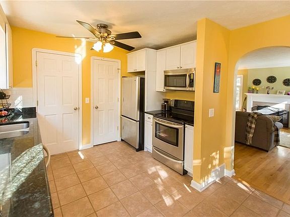 5th image of 4298 Chanticleer Dr