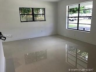 5th image of 1271 NE 208th Ter