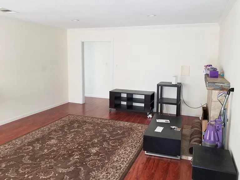 3261 Irlanda Way — Photo 2