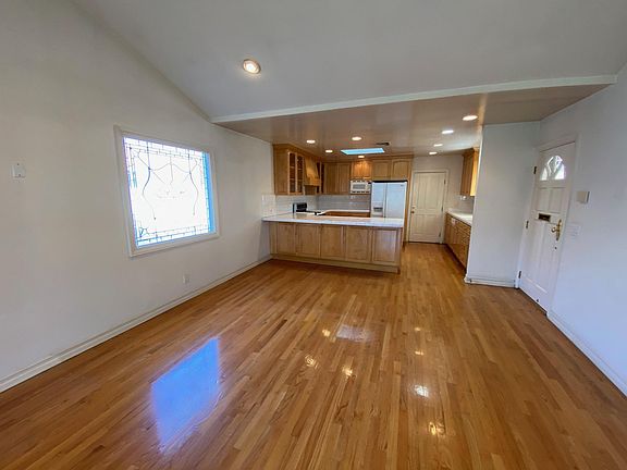4th image of 4751 Santa Lucia Dr
