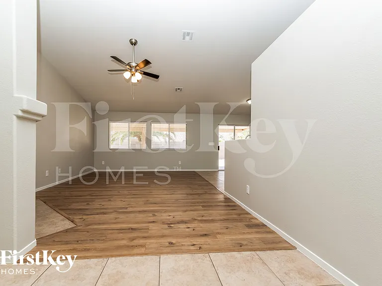 635 Dry Valley Ave — Photo 2
