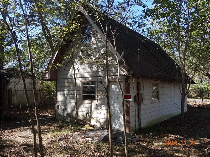 1st image of 10 Daniels St