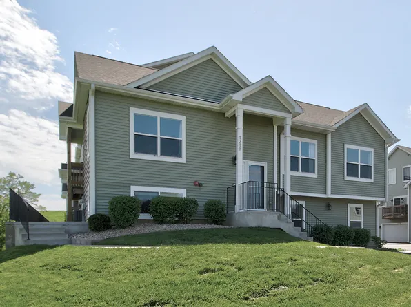 1311 Carolyn Ct, Yorkville, IL 60560