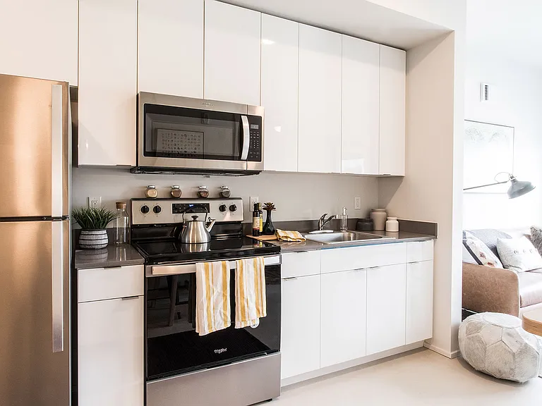 Lyra Apartments — Photo 8