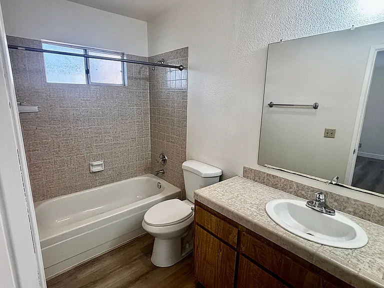 4036 Louisiana St #8 — Photo 7