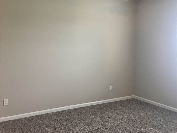 4th image of 618 Mimosa Dr
