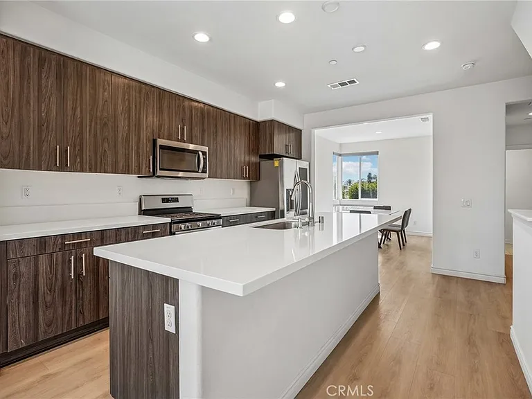 116 N 6th St #D — Photo 20