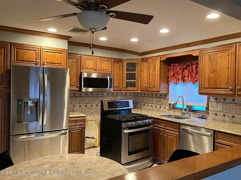 170 Serrell Ave #2F — Photo 3