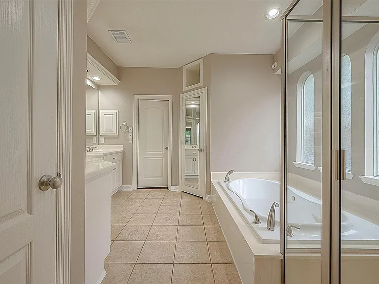 5910 Misty Island Ct — Photo 26
