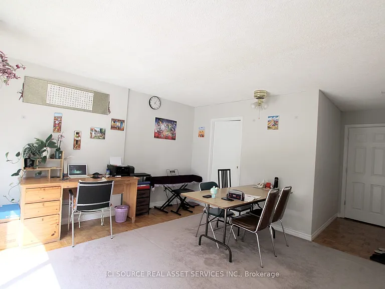 22 Rollingwood Dr #C — Photo 2