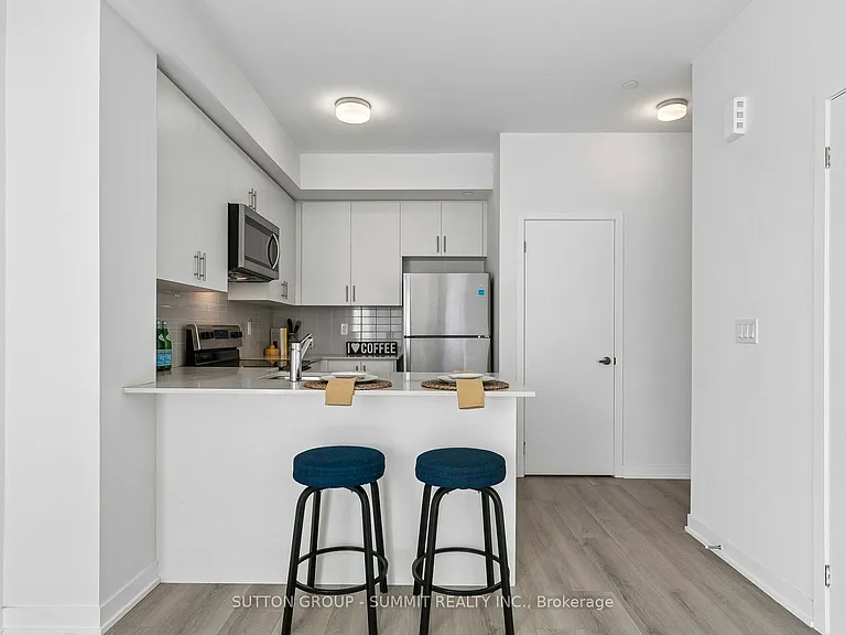3556 Colonial Dr #16 — Photo 7