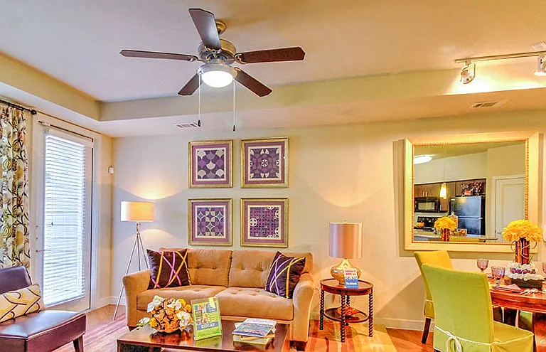 Connection at Buffalo Pointe Apartments — Photo 12