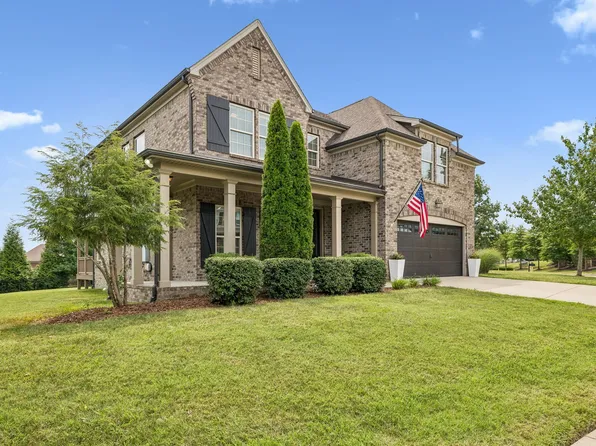 2012 Devonwood Ln, Thompsons Station, TN 37179